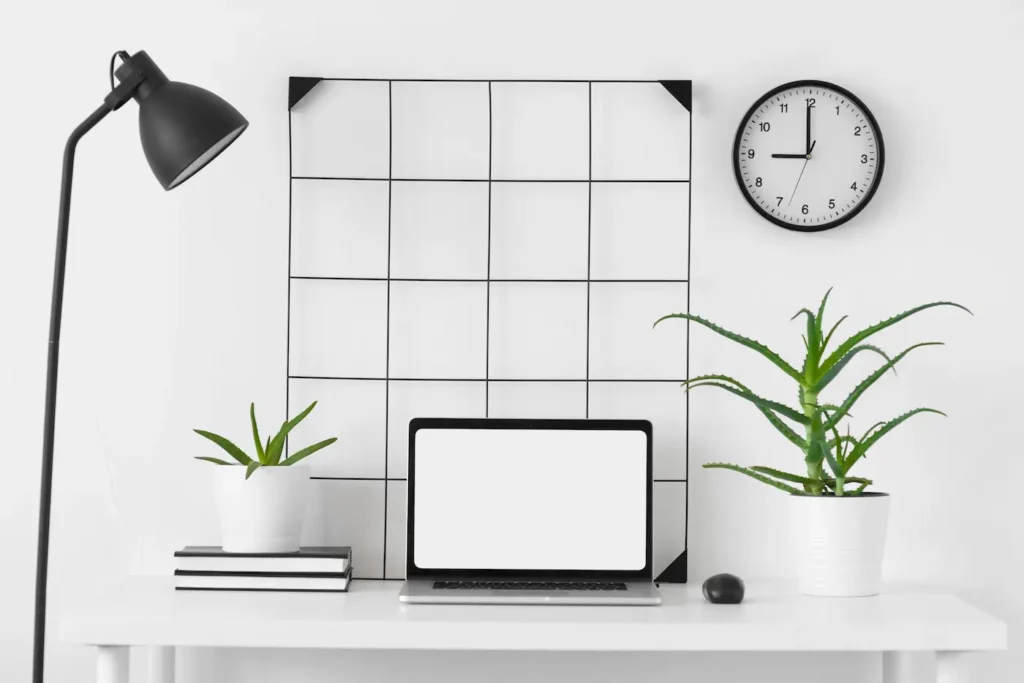 bureaux minimalistes